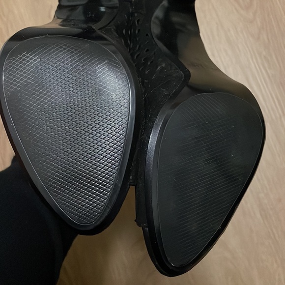 Zara Diamond-Cut Booties - Picture 4 of 6